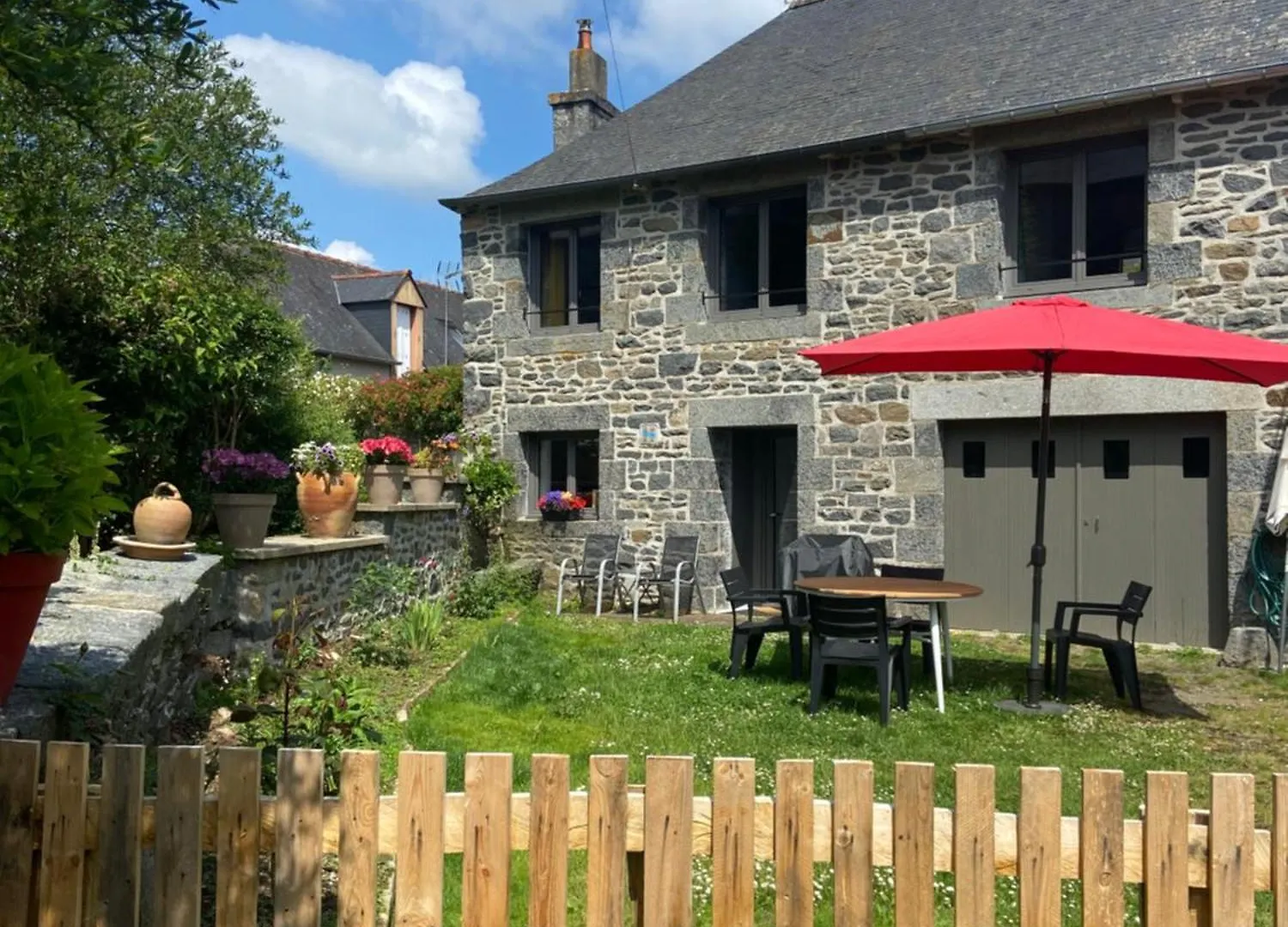Charmante Maison Bretonne En Pierre Langourla 0*,  Fransa